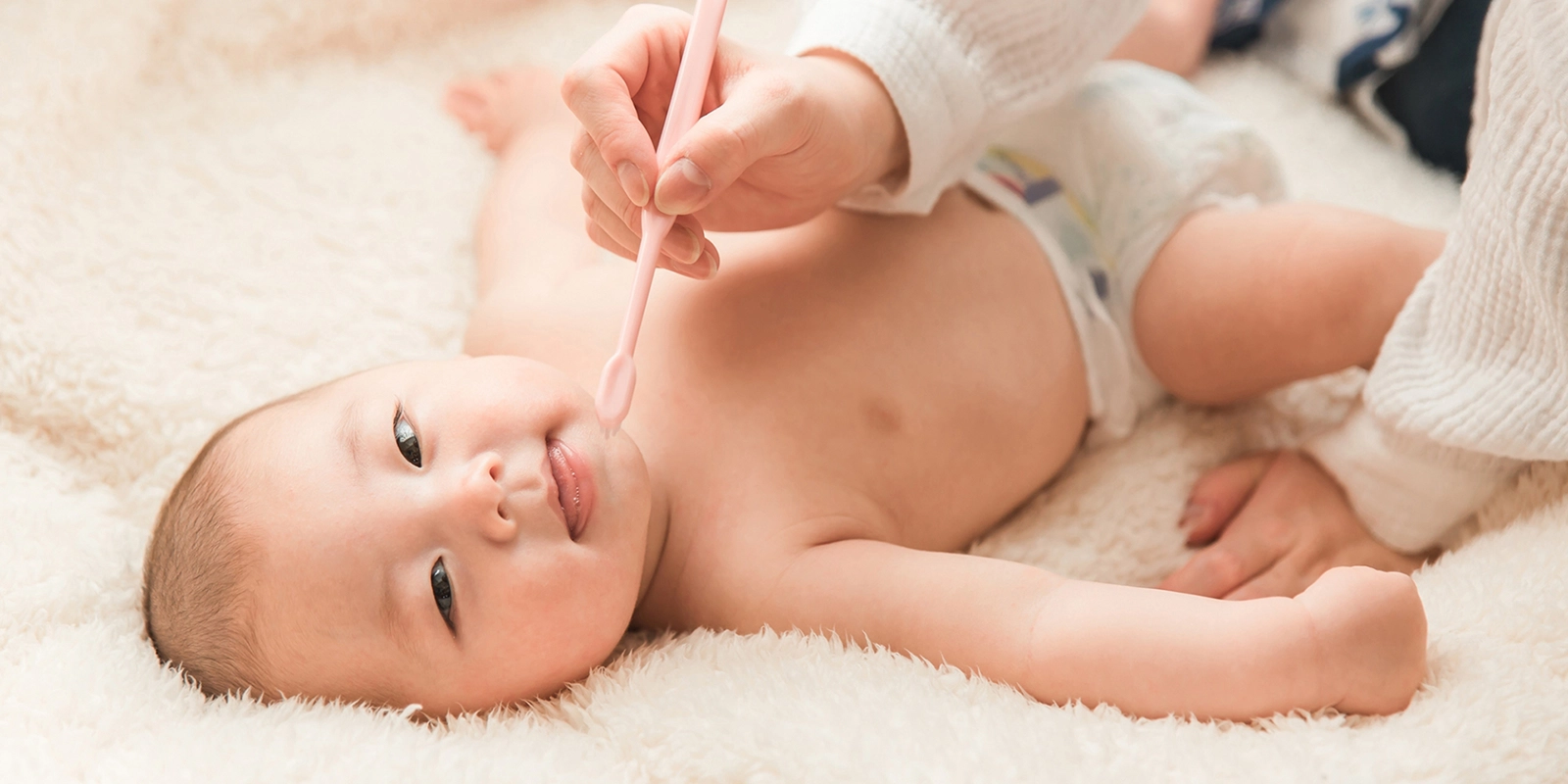 最初の歯科受診のタイミング「最初の歯が生えてから6ヶ月以内」が目安